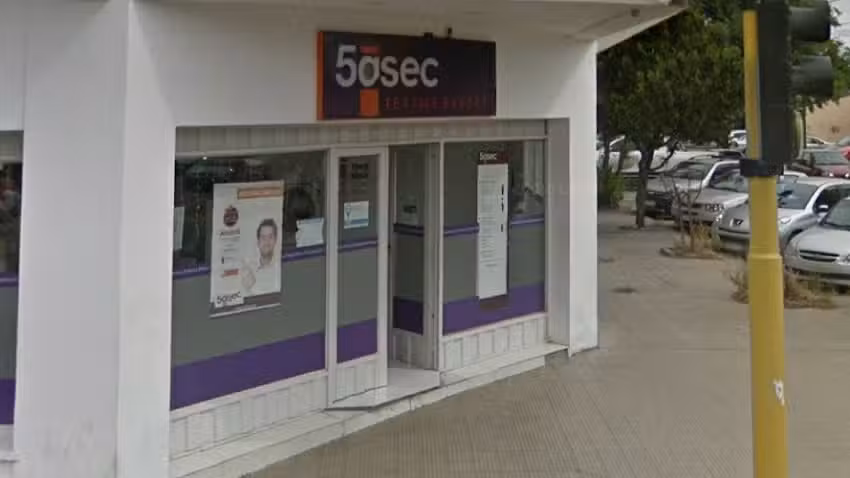 5&agrave;sec San Mart&iacute;n 903, R&iacute;o Gallegos.