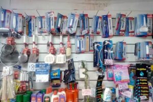 BURBUJAS TODO SUELTO (INSUMOS PARA PISCINAS, LIMPIEZA, BAZAR, MACETAS, y ALIMENTO PARA MASCOTAS)