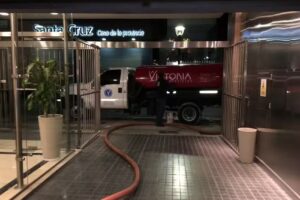 Destapaciones La Victoria – Desobstrucción Industrial y Limpieza de Cañerías/Destapaciones con Camiones/Camión Desobstructor.