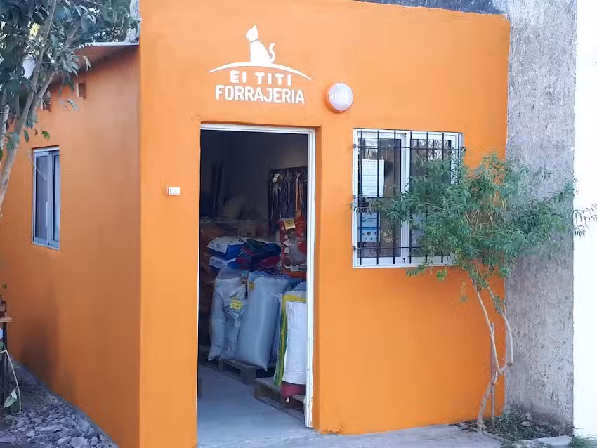 Forrajer&iacute;a El Titi