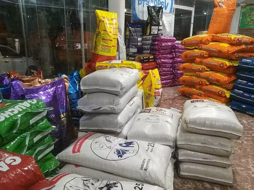 Forrajeria y Limpieza Pucaray La Falda