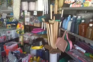 La Esquina productos de limpieza y raciones para mascotas.