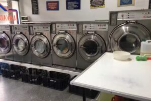 LAVADERO DE ROPA y TINTORERIA MARVA