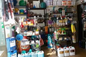 Los Chikos Perez – Artículos De Limpieza