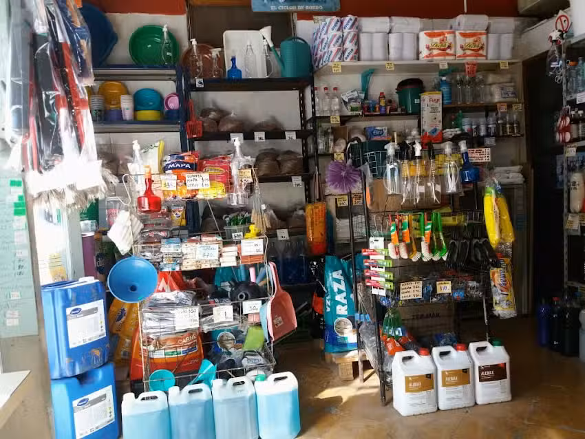 Los Chikos Perez &ndash; Art&iacute;culos De Limpieza