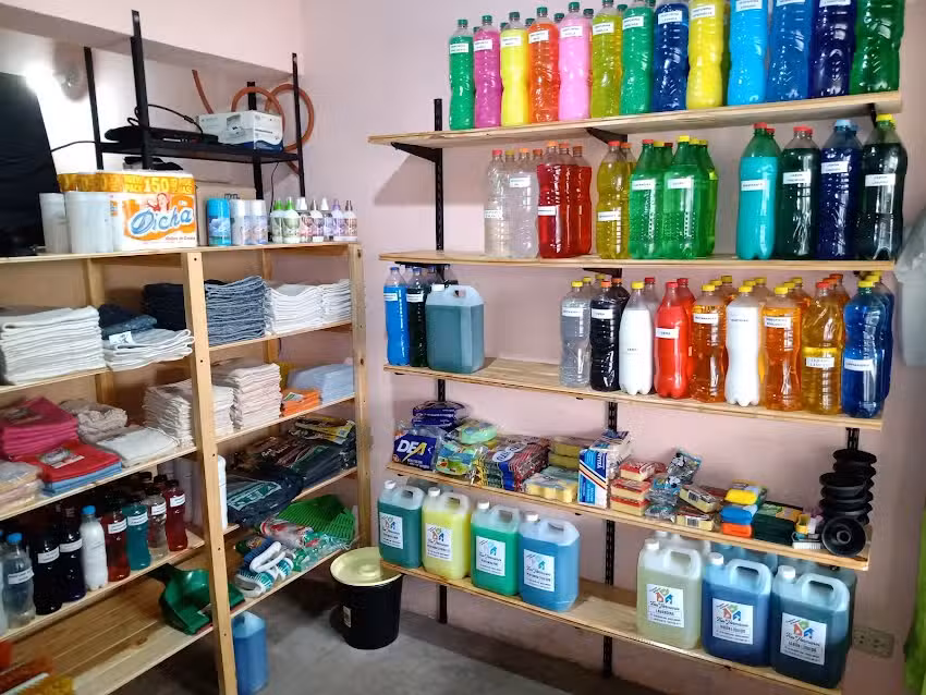 Producto de Limpieza &ldquo;Tres Hermanos&rdquo;