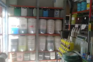 Productos de limpieza y copias de llaves