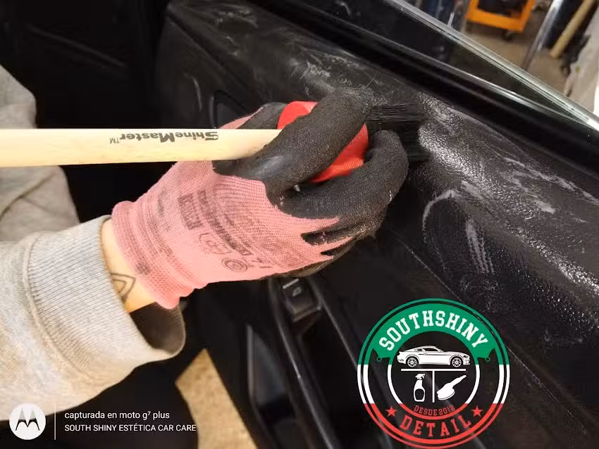 South Shiny Est&eacute;tica Vehicular y Sacabollos